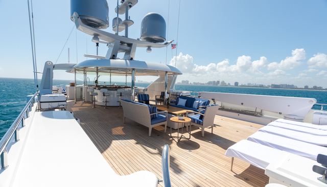 CHASING DAYLIGHT yacht charter 4