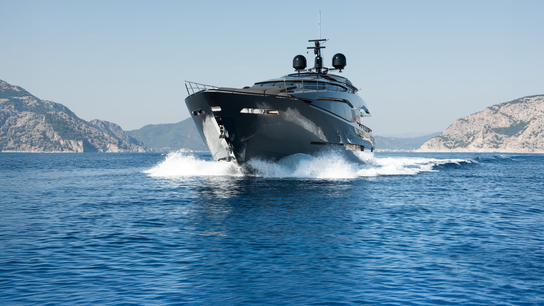 FX yacht charter 4