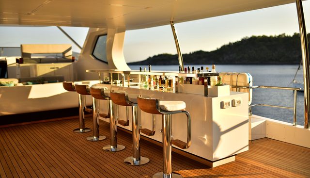LOVE T yacht charter 4