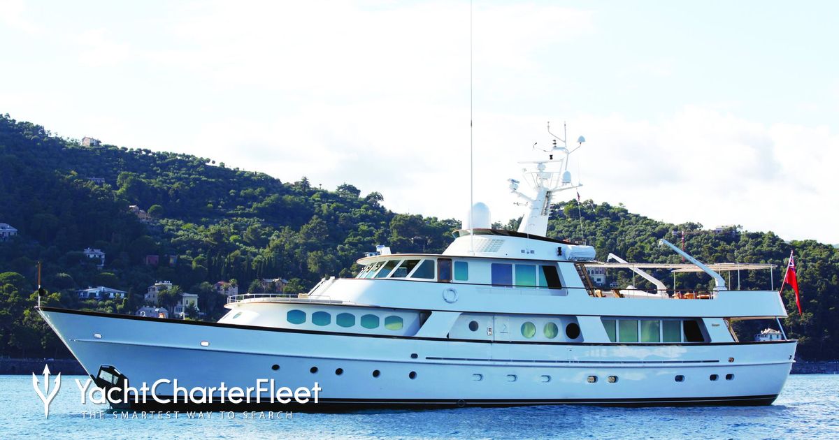 C SIDE yacht charter 2