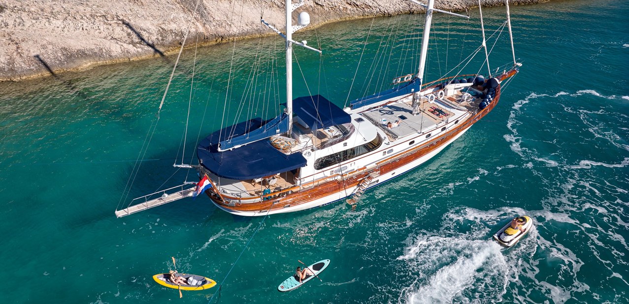 LOTUS YACHT CHARTER yacht charter