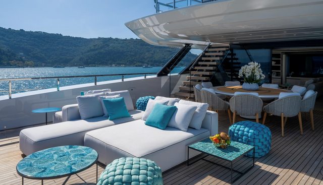 BEE yacht charter 5