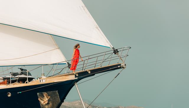 ANEMOS yacht charter 4