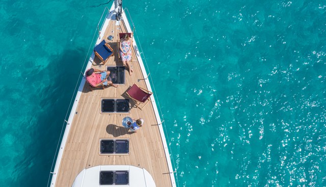 LUNOUS yacht charter 4