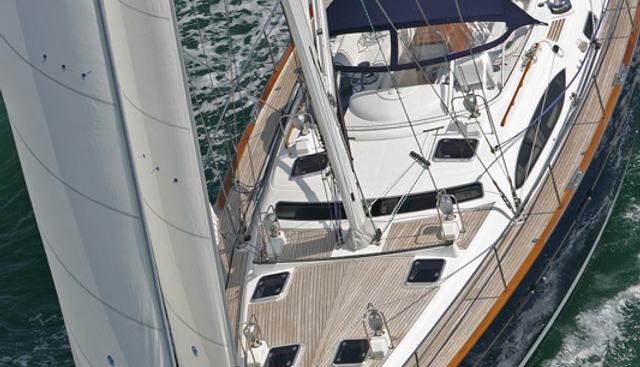MUSTIQUE yacht charter 3