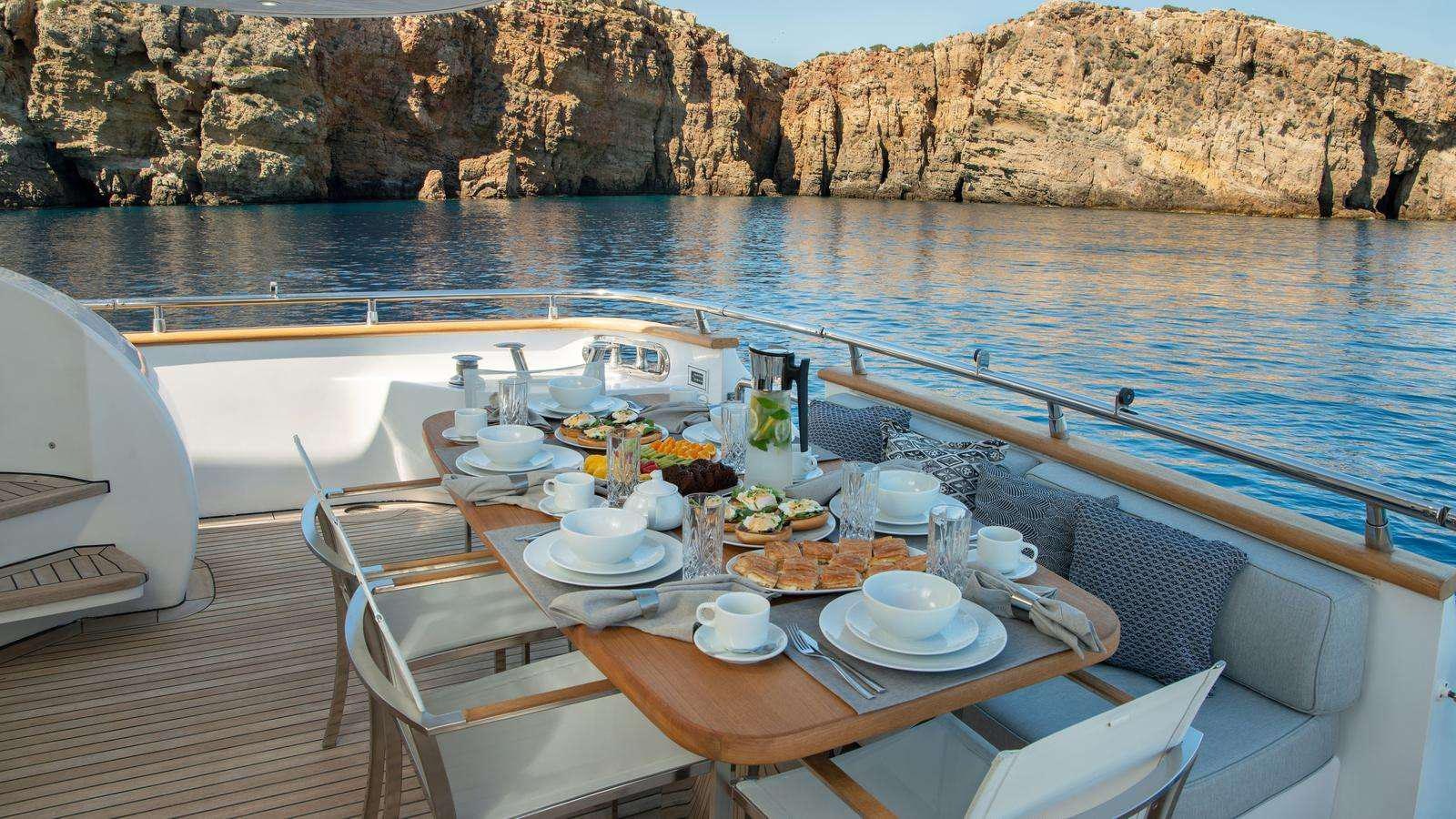 EL PECADO yacht charter 4