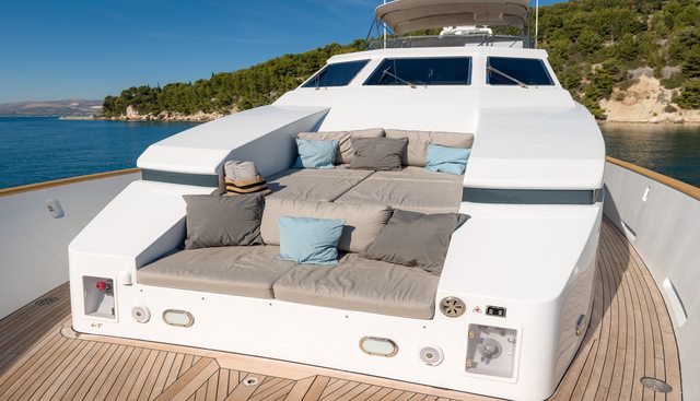 MOONRAKER II yacht charter 2