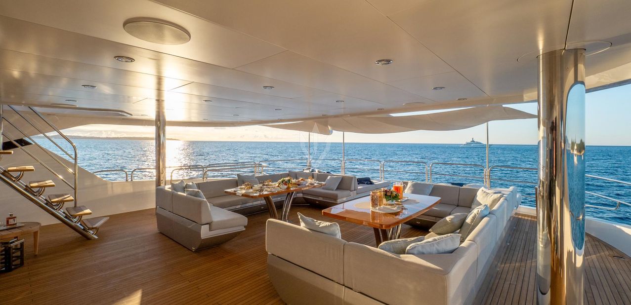 ARADOS yacht charter 5
