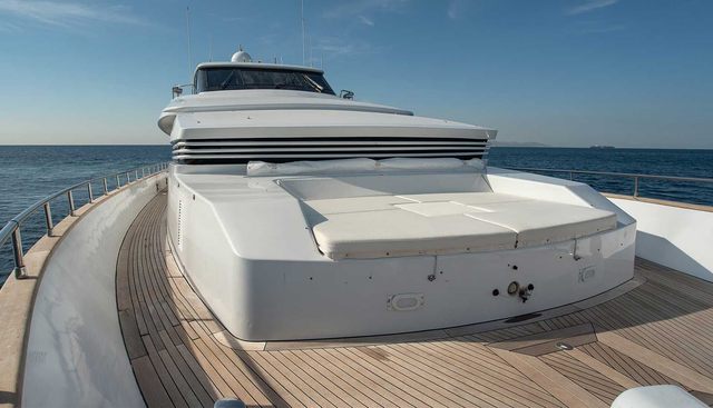 LET IT BE yacht charter 3