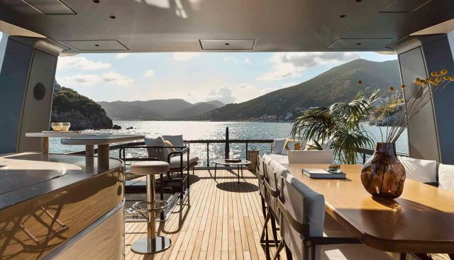 EXPLORA yacht charter 4