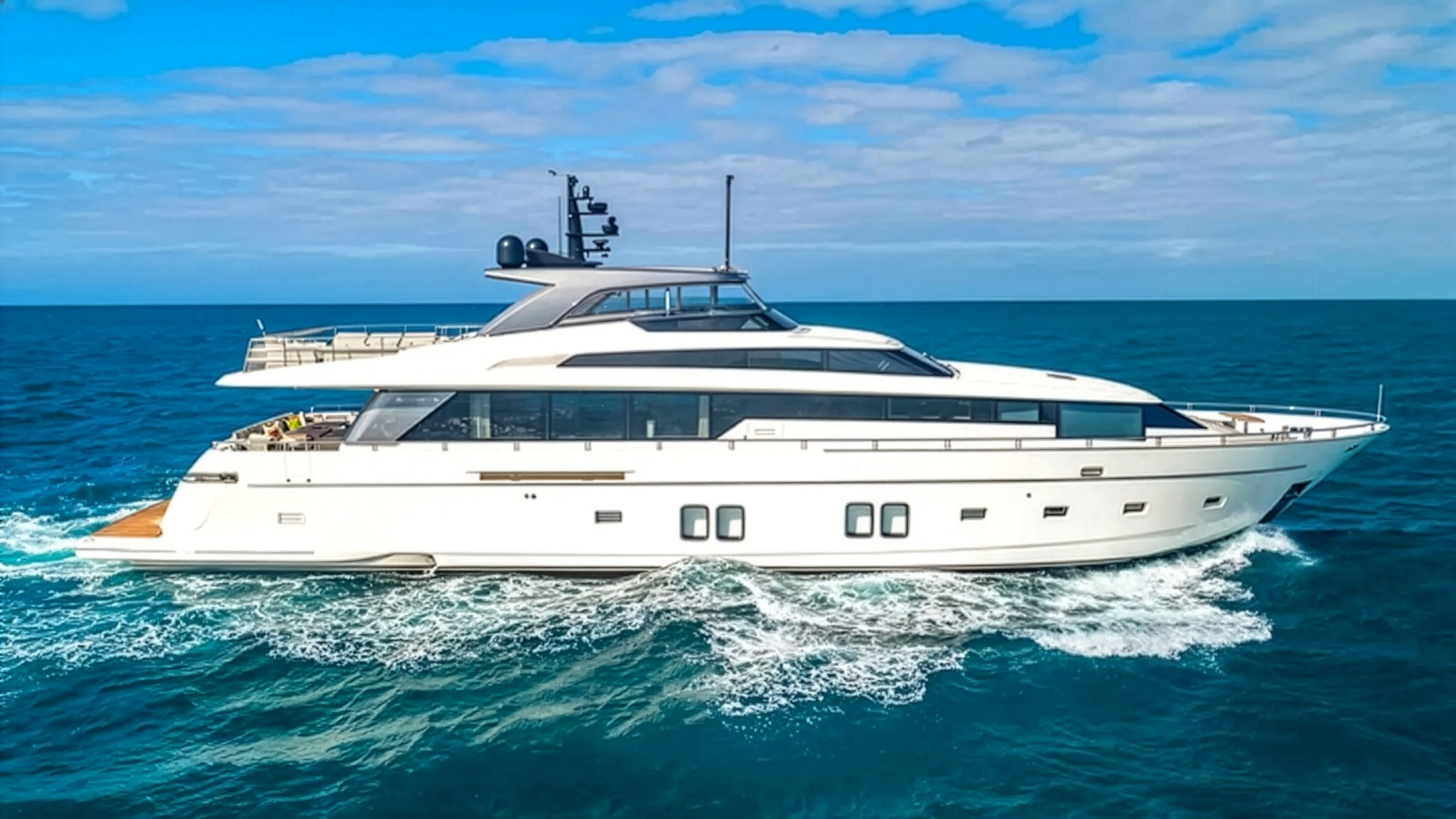 FOUR JOYS YACHT CHARTER yacht charter