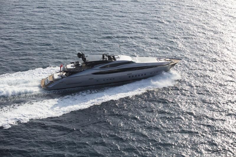 FIVE yacht charter 3
