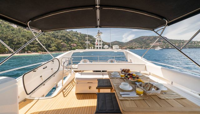 LAZY P yacht charter 4