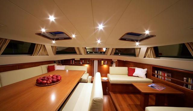 SI VIS PACEM yacht charter 5