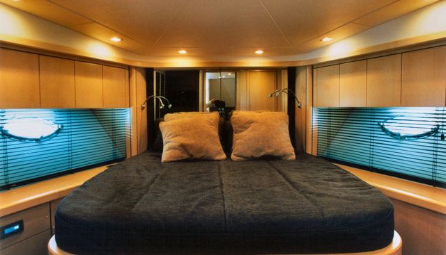 STELLA DELTA yacht charter 5