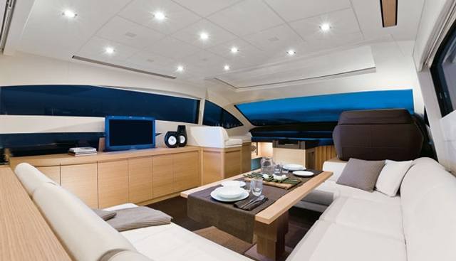 T2 yacht charter 5