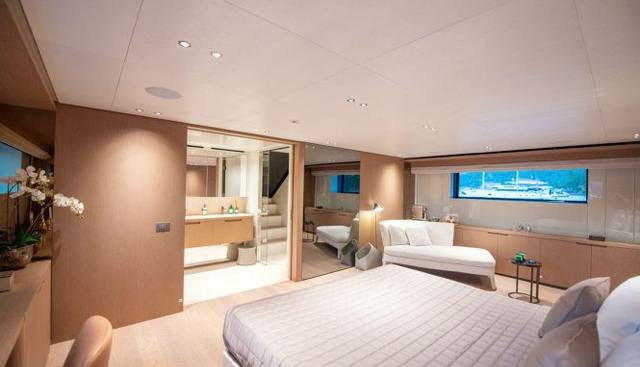 VERVEINE yacht charter 5