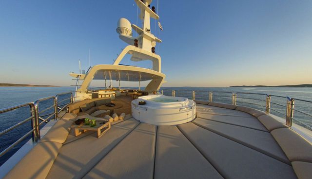GRANDE AMORE yacht charter 3