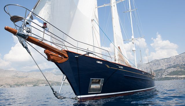 LAURAN yacht charter 5