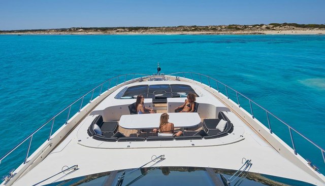 MRS GREY yacht charter 3