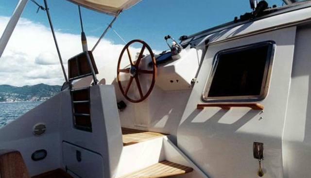LOTTY yacht charter 4