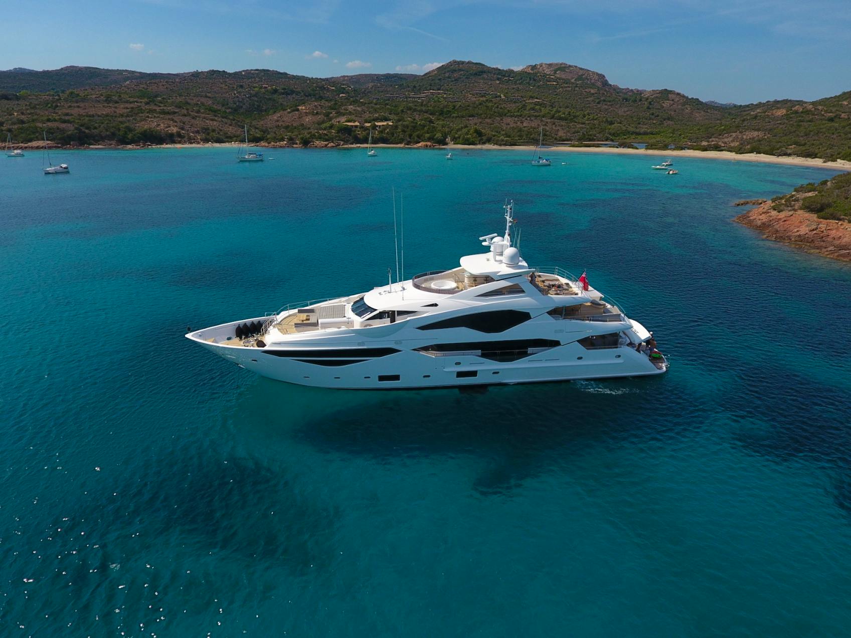 E-MOTION yacht charter 3