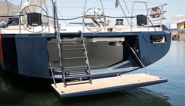 KIWAYU yacht charter 5