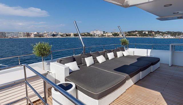 TOMMY BELLE yacht charter 3