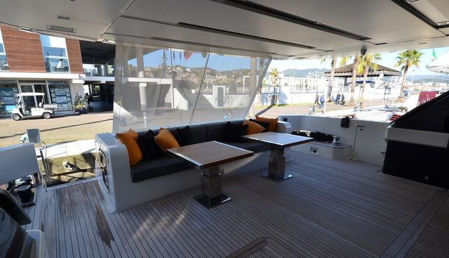 JACKI yacht charter 4