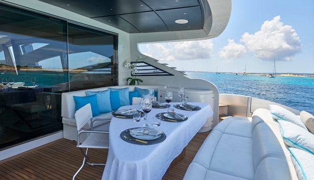 DANZAS yacht charter 4