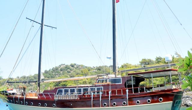 LET'S DANCE yacht charter 5