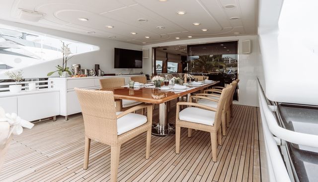 LET IT BE yacht charter 5
