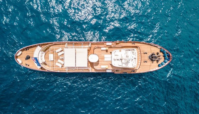 PROMETEJ yacht charter 5
