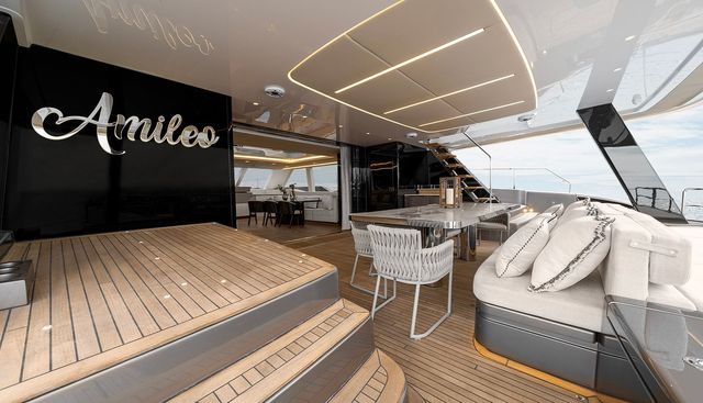 AMILEO yacht charter 5