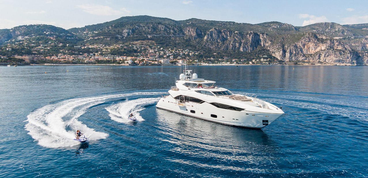 MAORO YACHT CHARTER yacht charter