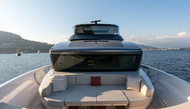BELLE DE NUIT yacht charter 3