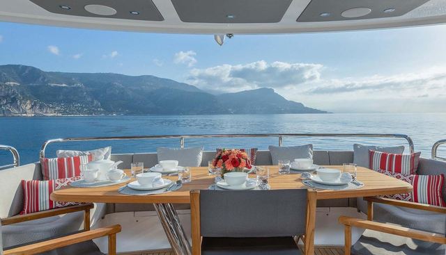INSOMNIA yacht charter 5