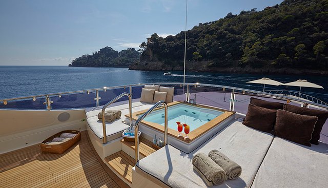 ANTELOPE III yacht charter 4