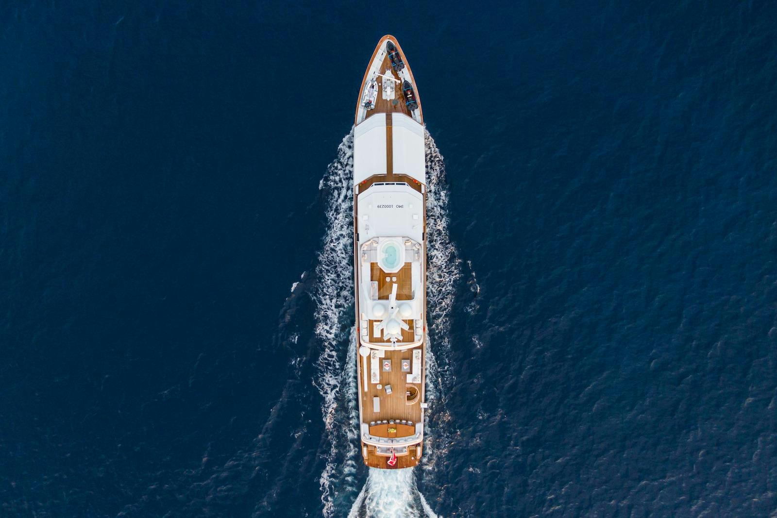 EMERALD yacht charter 4