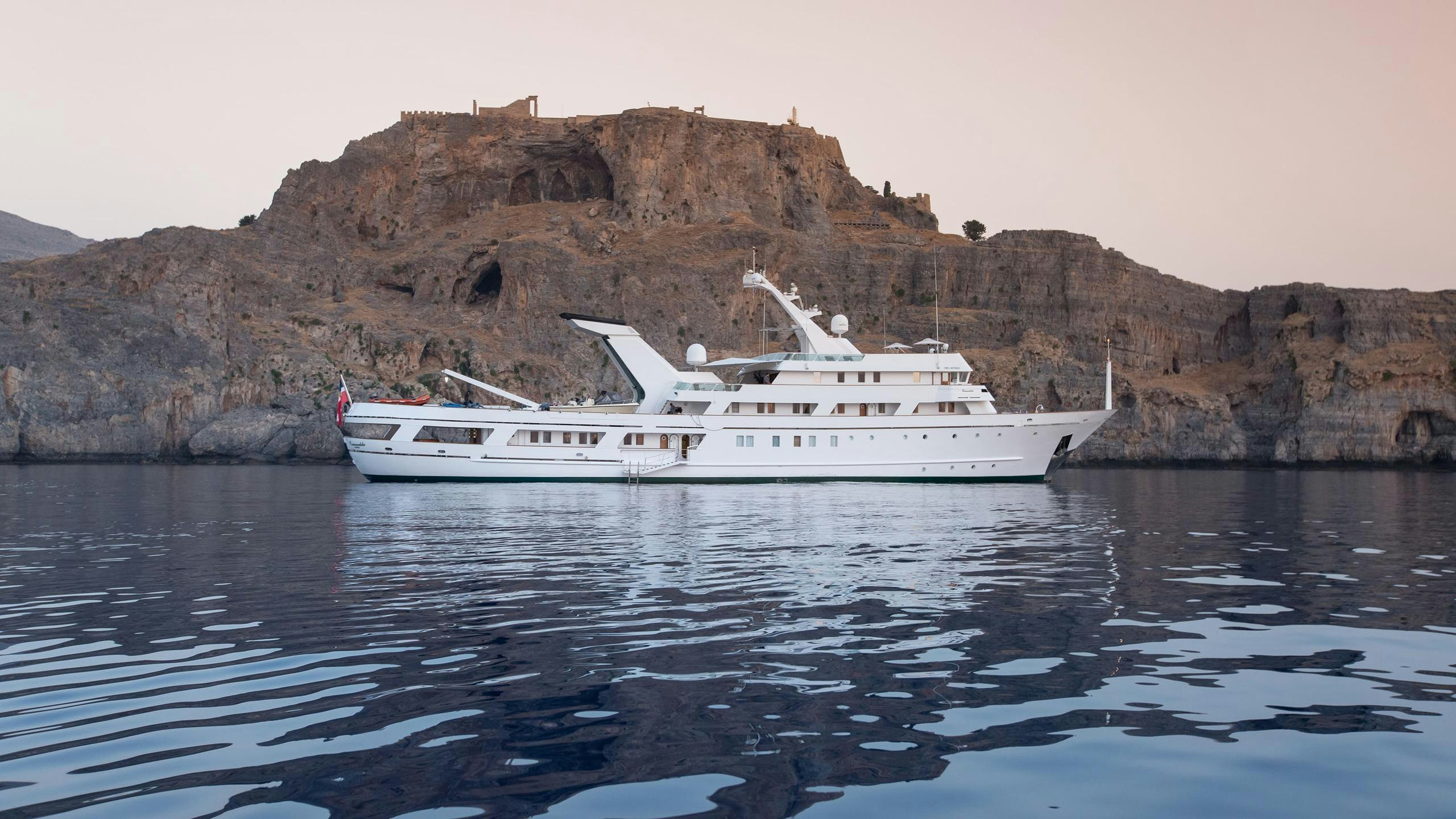 ESMERALDA YACHT CHARTER yacht charter