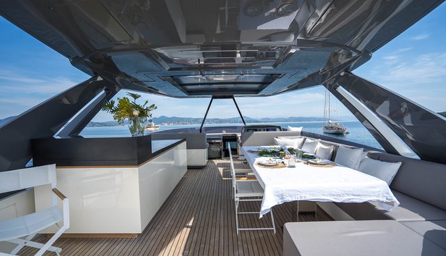 DADDY'S DREAM 2 yacht charter 4
