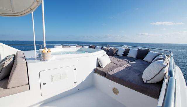 LOULOU yacht charter 3