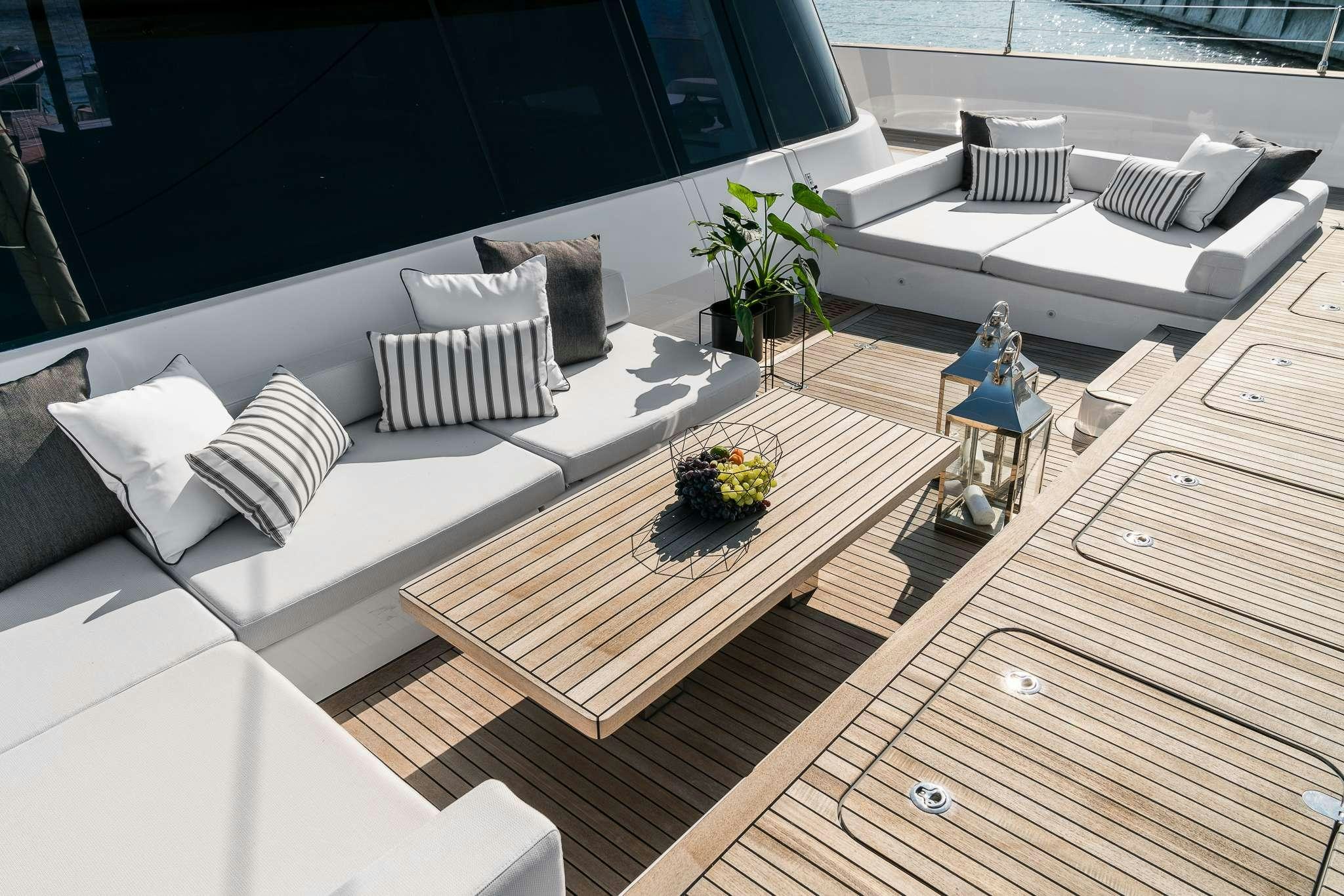 GENNY yacht charter 5