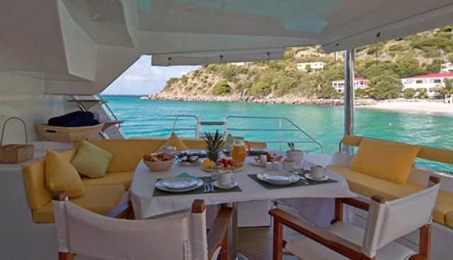 LADY DOMINIQUE II yacht charter 4