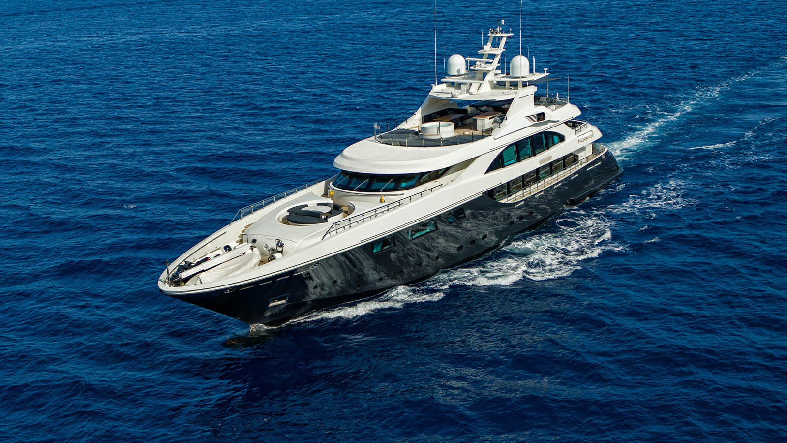 ZIA yacht charter 3