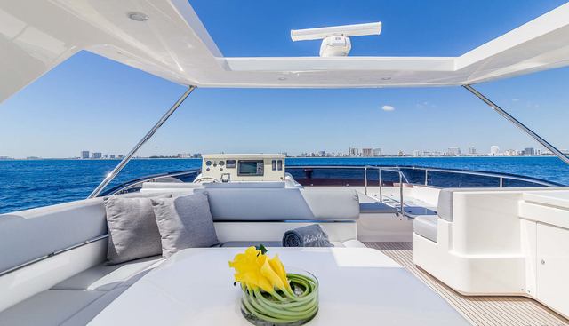 LEON yacht charter 4