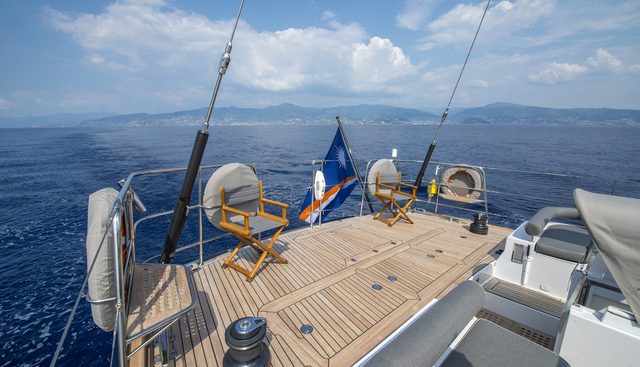LADY 8 yacht charter 5