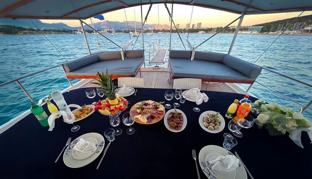 SIRENA yacht charter 5