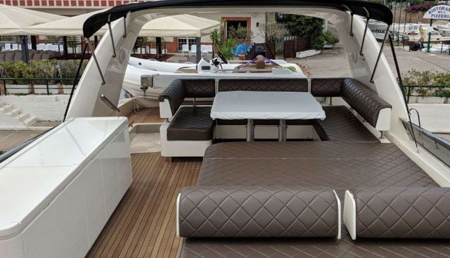 ARMA VII yacht charter 4