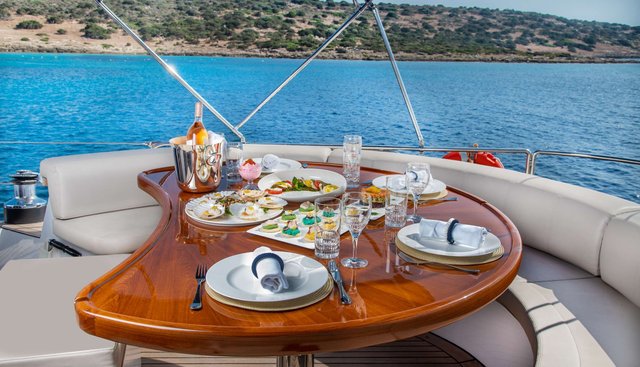 SPIRIT L yacht charter 4